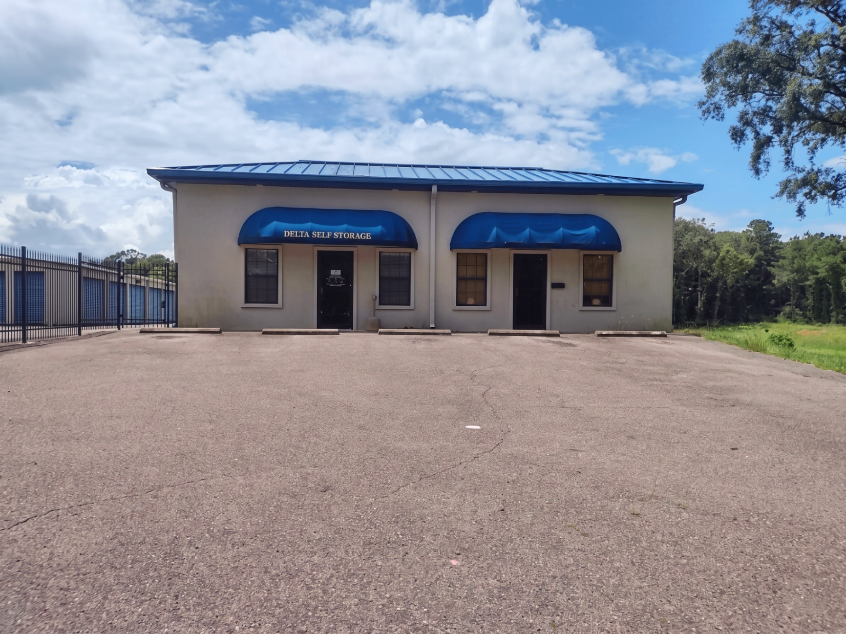 Delta Self Storage facility building in Mobile, AL